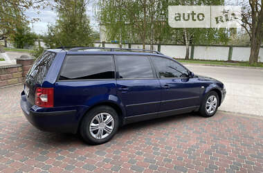 Универсал Volkswagen Passat 2001 в Вараше