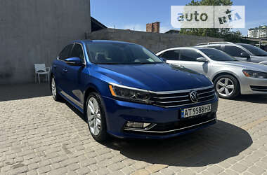 Седан Volkswagen Passat 2016 в Ивано-Франковске