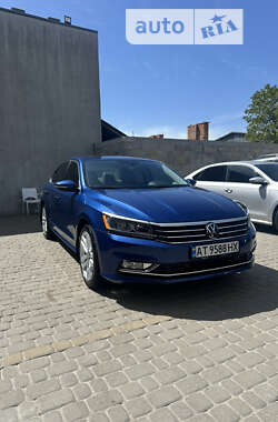 Седан Volkswagen Passat 2016 в Ивано-Франковске