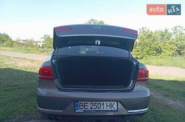 Седан Volkswagen Passat 2011 в Николаеве