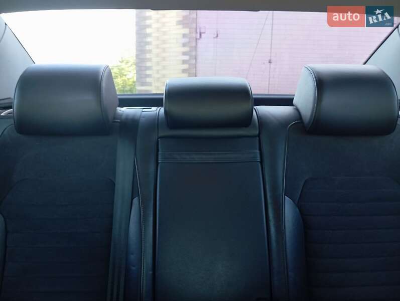 Седан Volkswagen Passat 2011 в Миколаєві