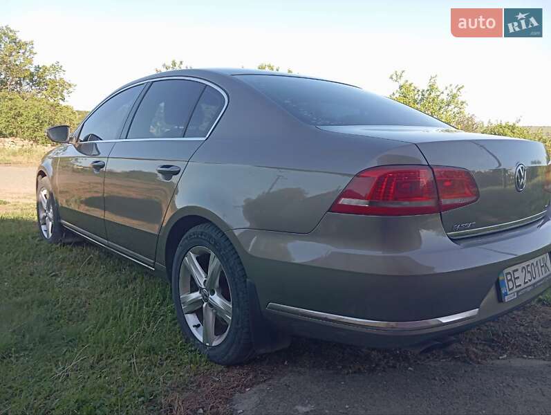 Седан Volkswagen Passat 2011 в Миколаєві