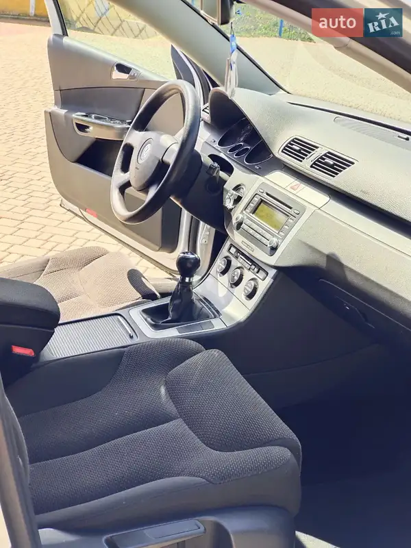 Седан Volkswagen Passat 2005 в 