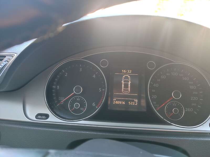 Седан Volkswagen Passat 2012 в Полтаве