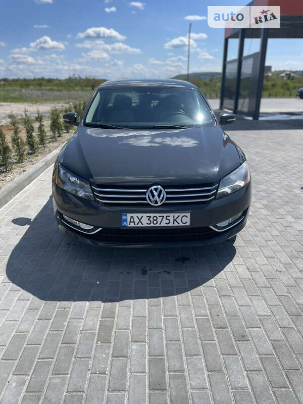 Седан Volkswagen Passat 2014 в Золочеві