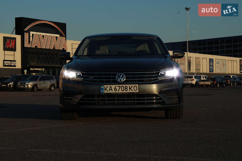 Седан Volkswagen Passat 2017 в Киеве