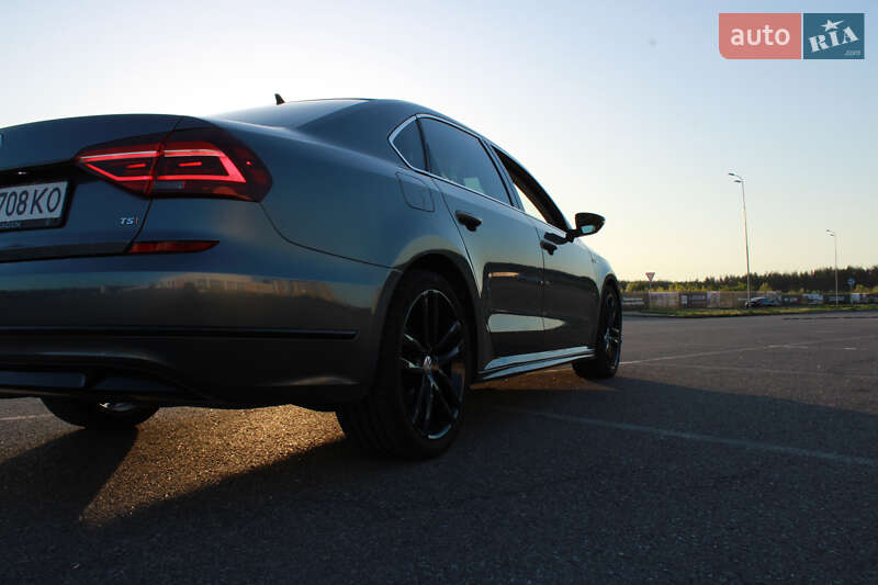 Седан Volkswagen Passat 2017 в Киеве