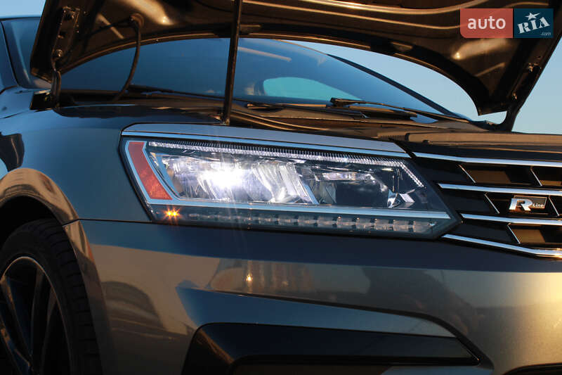 Седан Volkswagen Passat 2017 в Киеве