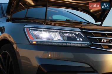Седан Volkswagen Passat 2017 в 