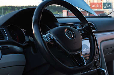 Седан Volkswagen Passat 2017 в 