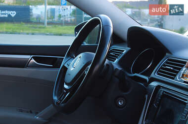 Седан Volkswagen Passat 2017 в 