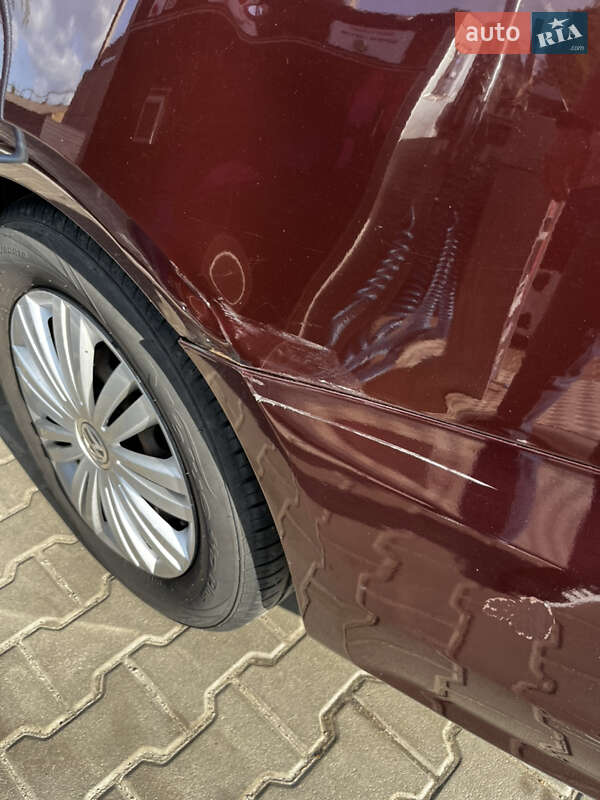 Седан Volkswagen Passat 2013 в Києві