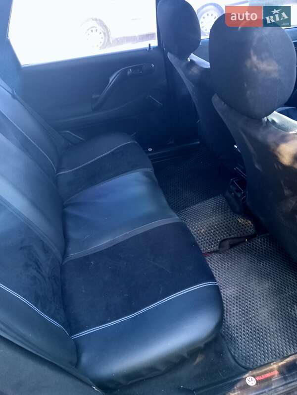 Седан Volkswagen Passat 1996 в Виннице