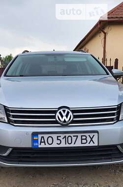 Универсал Volkswagen Passat 2013 в Мукачево