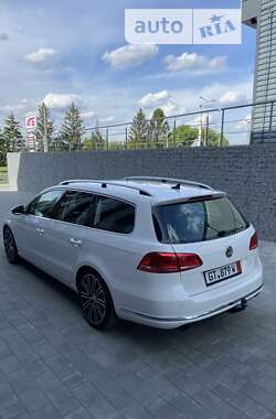 Універсал Volkswagen Passat 2013 в Луцьку