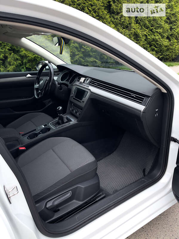 Универсал Volkswagen Passat 2017 в Кременчуге