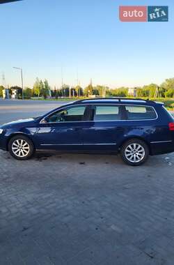 Універсал Volkswagen Passat 2010 в 