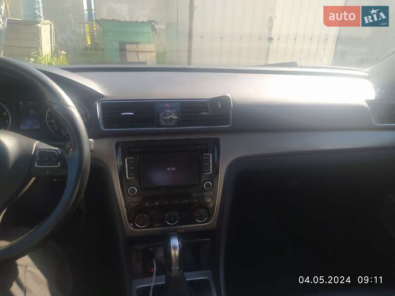 Седан Volkswagen Passat 2013 в Лановцах