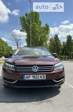 Седан Volkswagen Passat 2013 в Запорожье