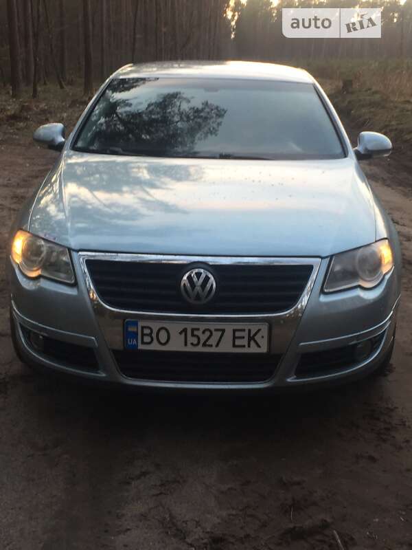 Седан Volkswagen Passat 2005 в Кременце