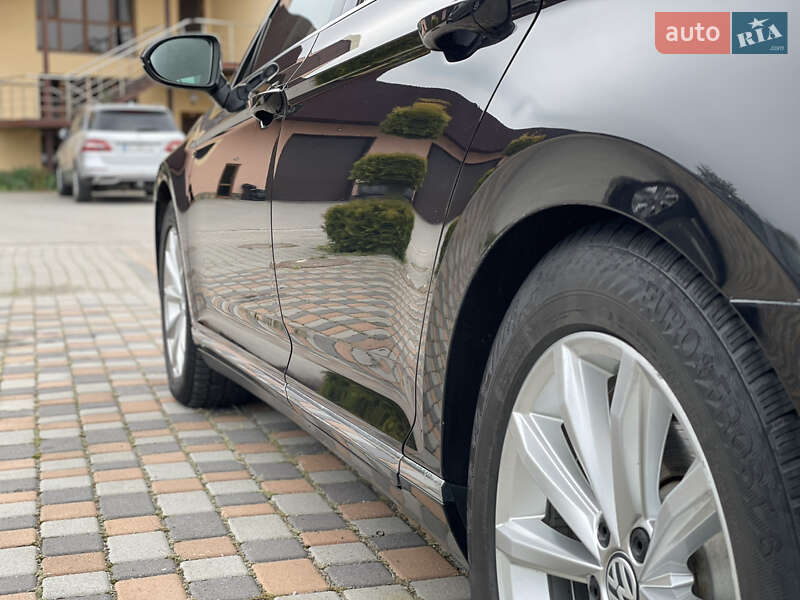 Универсал Volkswagen Passat 2015 в Староконстантинове