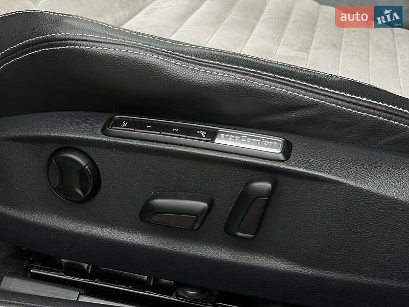 Универсал Volkswagen Passat 2015 в Староконстантинове