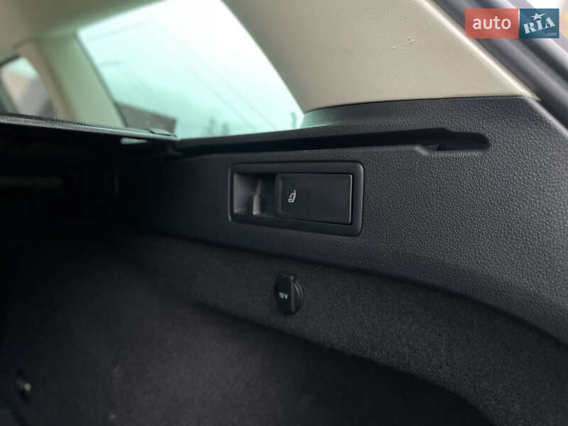 Универсал Volkswagen Passat 2015 в Староконстантинове