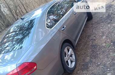 Седан Volkswagen Passat 2012 в Бучі