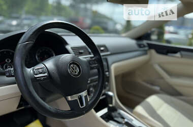 Седан Volkswagen Passat 2013 в Львове