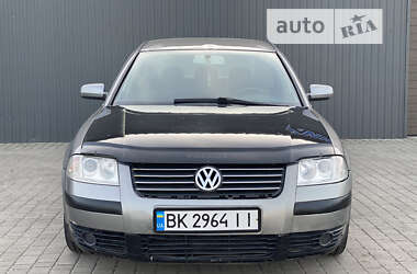 Седан Volkswagen Passat 2001 в Сарнах