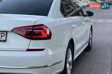 Седан Volkswagen Passat 2017 в 
