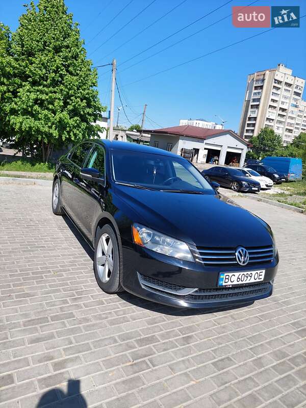 Седан Volkswagen Passat 2013 в Львове