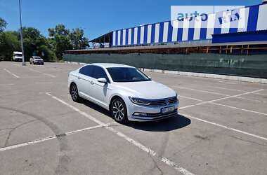 Седан Volkswagen Passat 2018 в Запорожье