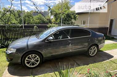 Седан Volkswagen Passat 2008 в Тячеве