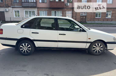 Седан Volkswagen Passat 1994 в Бердичеве