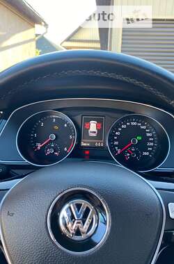 Универсал Volkswagen Passat 2015 в Овруче