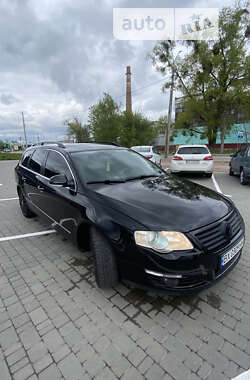 Універсал Volkswagen Passat 2006 в Житомирі