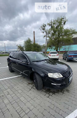 Універсал Volkswagen Passat 2006 в Житомирі