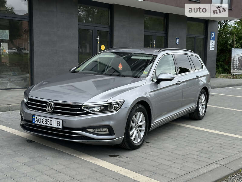 Универсал Volkswagen Passat 2019 в Сваляве