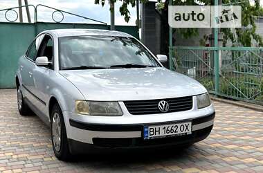 Седан Volkswagen Passat 1999 в Біляївці