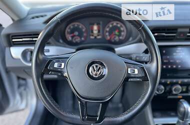Седан Volkswagen Passat 2020 в Дніпрі