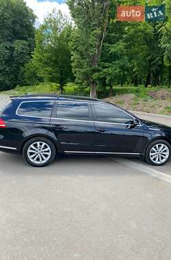 Універсал Volkswagen Passat 2013 в 