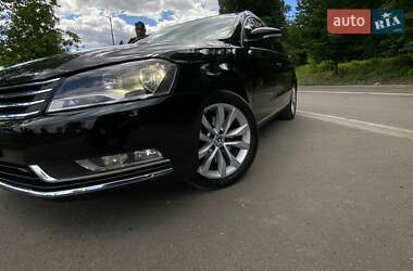Універсал Volkswagen Passat 2013 в 