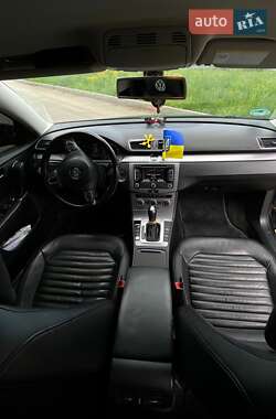 Універсал Volkswagen Passat 2013 в 