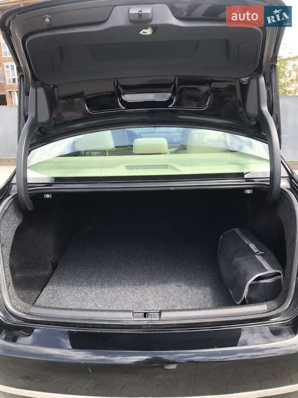 Седан Volkswagen Passat 2014 в Хмільнику