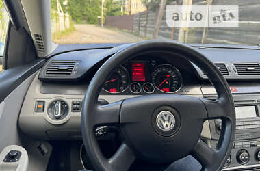 Седан Volkswagen Passat 2005 в Надворной