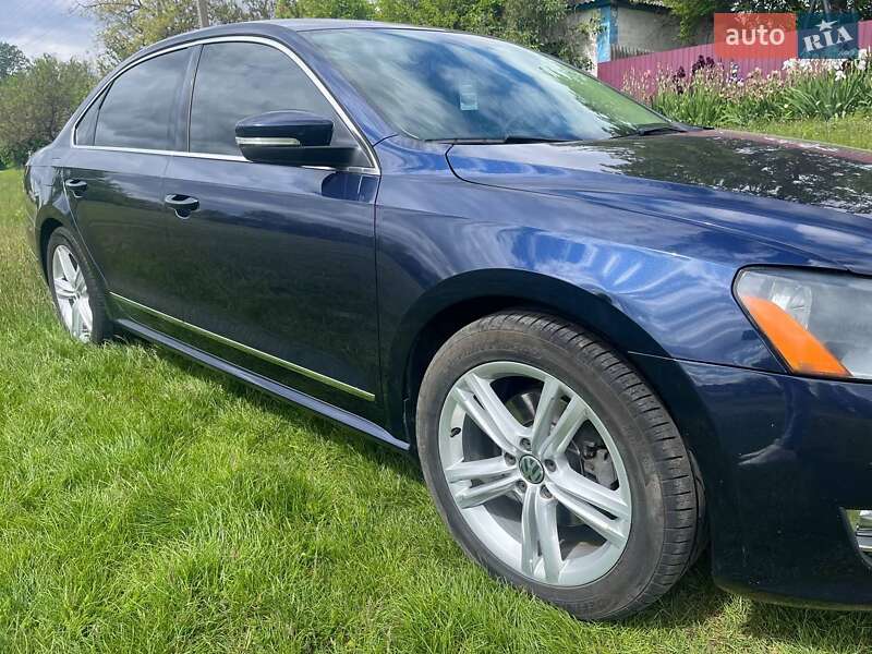 Седан Volkswagen Passat 2012 в Черкассах