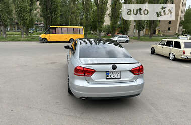 Седан Volkswagen Passat 2011 в Киеве