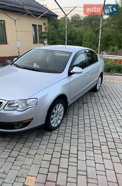 Седан Volkswagen Passat 2007 в Томашполе