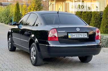 Седан Volkswagen Passat 2003 в Одесі